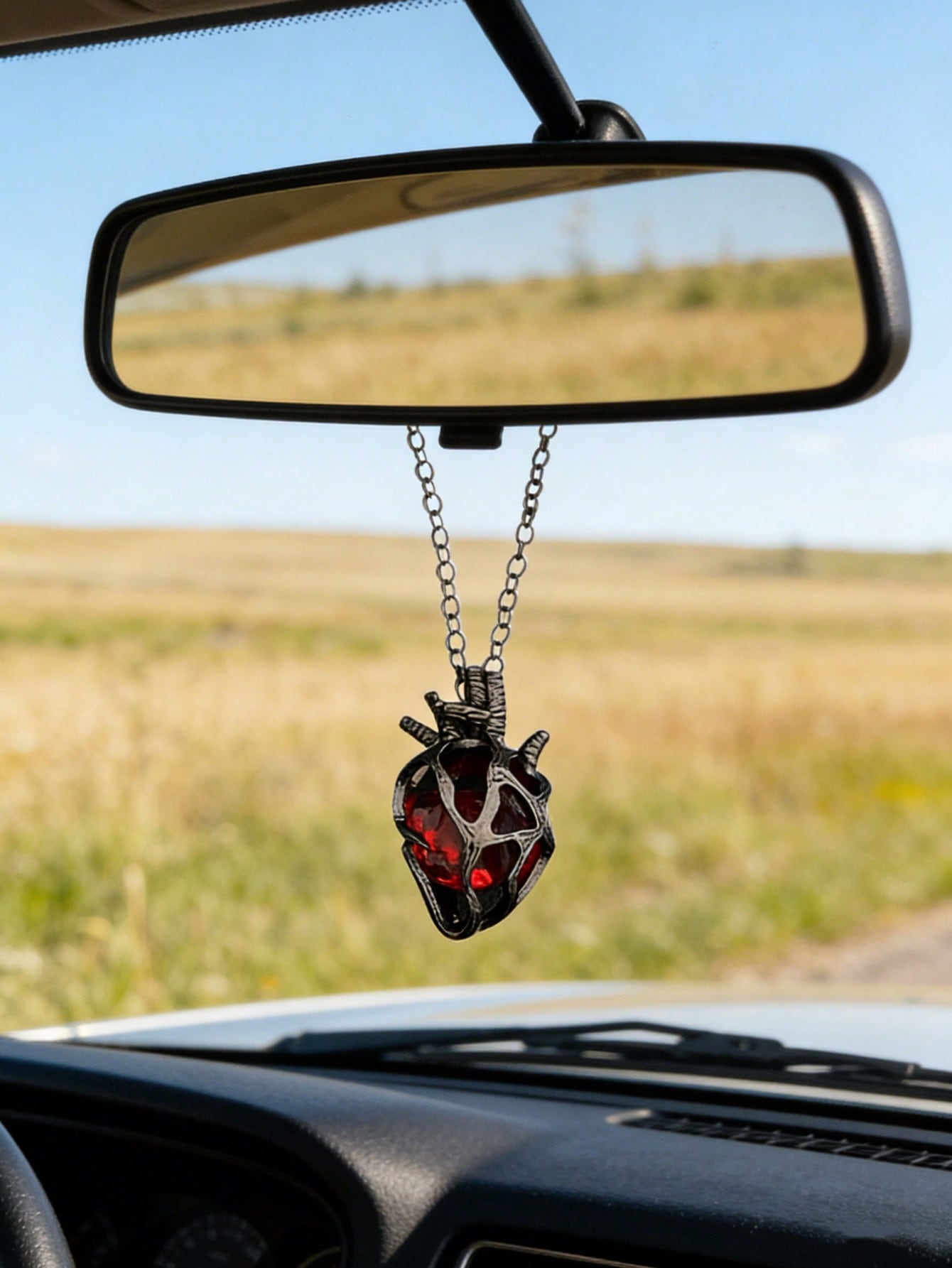 Car Accessories Evil Eye - Anatomiczny wisiorek w kształcie serca z