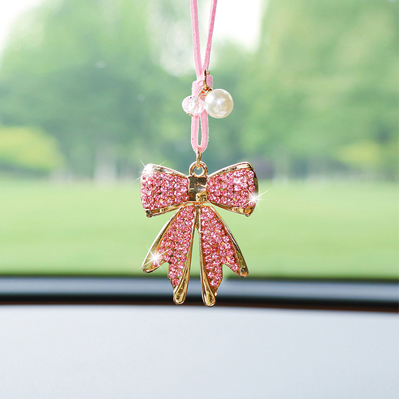 Modny, diamentami zdobiony wis – Car Accessories Evil Eye recenzja i cena
